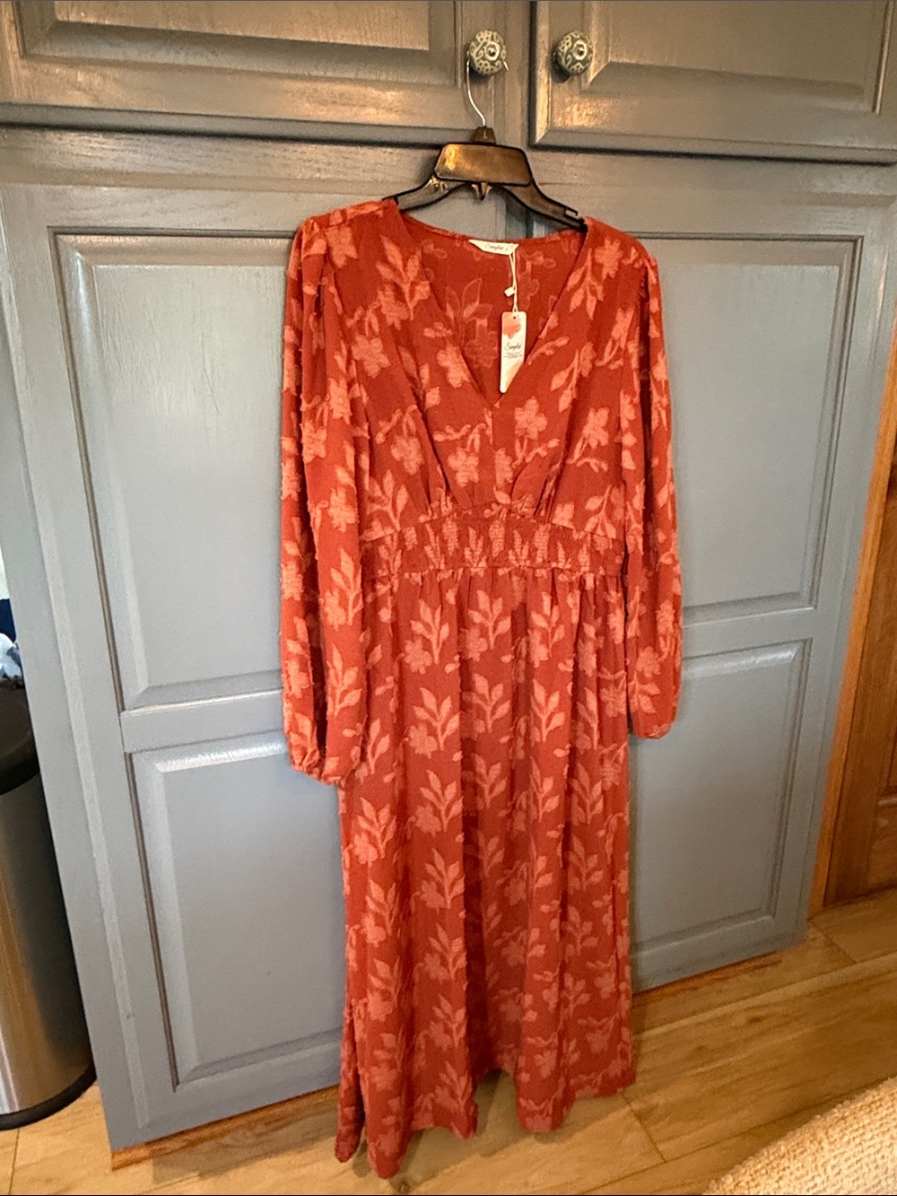 Simplee Apparel Rust Floral V-Neck Maxi Dress